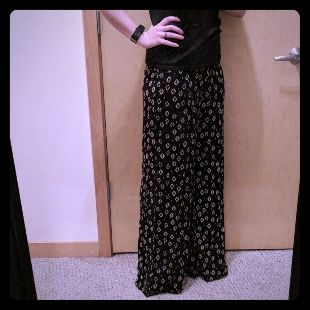 Flowy patterned pants